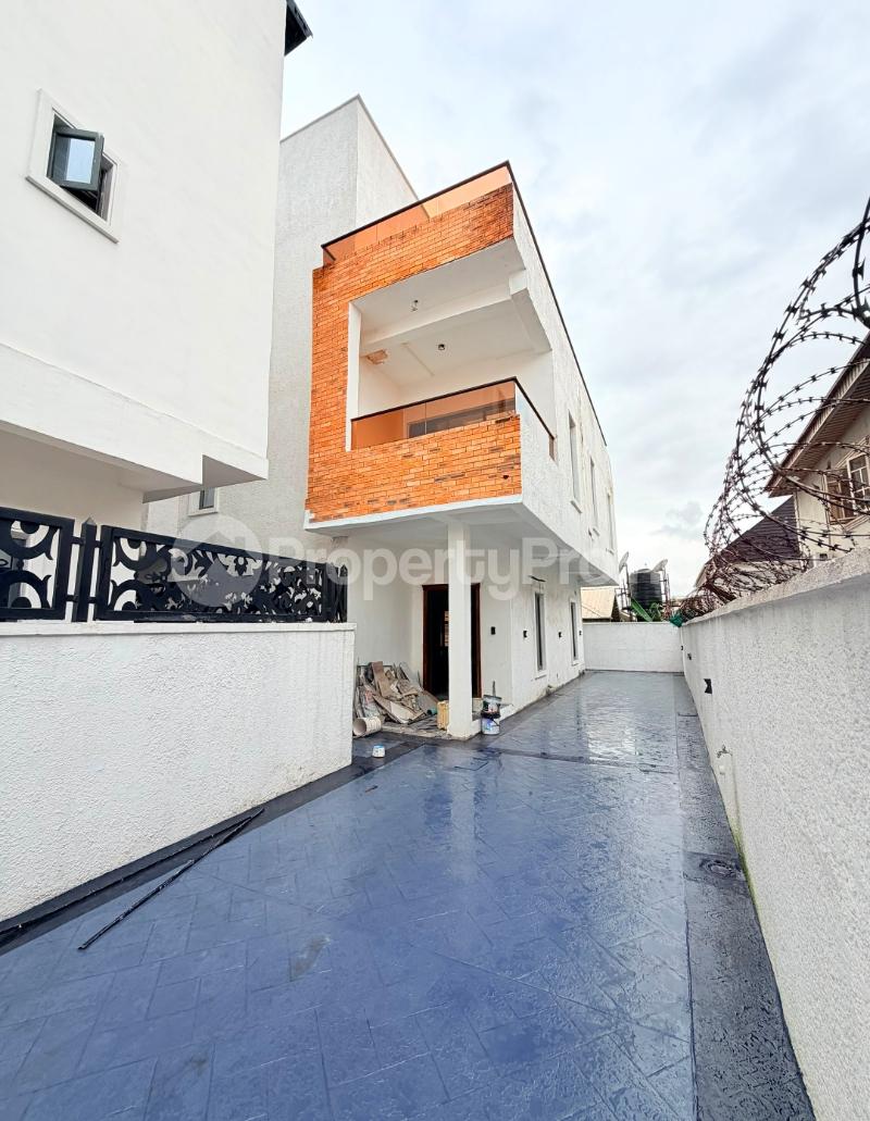 5 bedroom House for sale Magodo GRA Phase 2 Kosofe/Ikosi Lagos