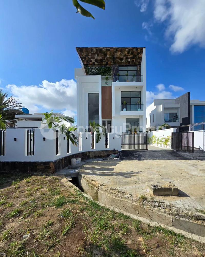 5 bedroom House for sale Osapa london Lekki Lagos