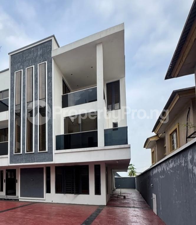 5 bedroom House for sale Omole phase 1 Ojodu Lagos