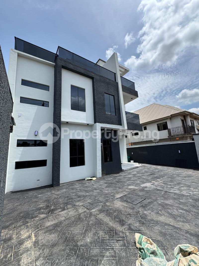 5 bedroom House for sale Omole phase 2 Ojodu Lagos