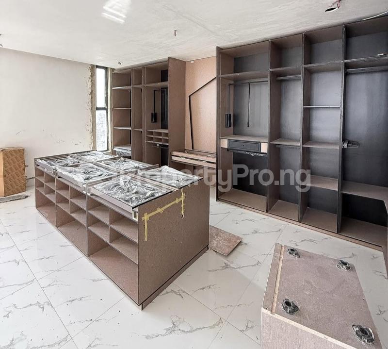 5 bedroom Flat / Apartment for sale Banana Island Road, Ikoyi Lagos