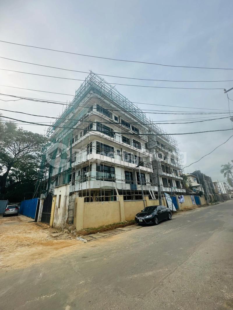 5 bedroom Flat / Apartment for sale Shonibare Estate Maryland Lagos
