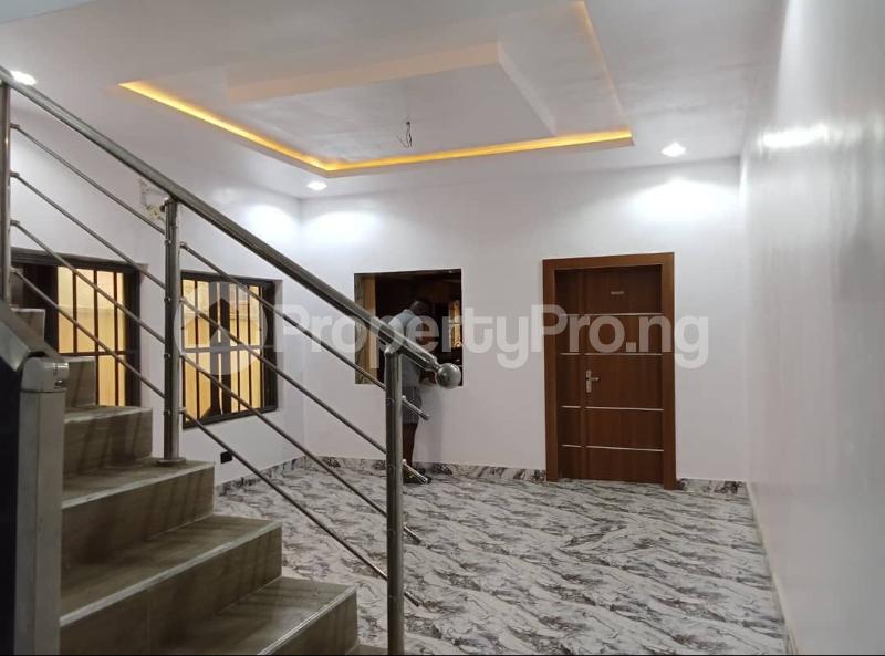 5 bedroom House for sale Oyadiran Est, Sabo Yaba Lagos