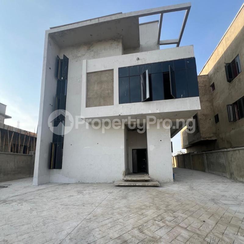 5 bedroom House for sale Sharing Same Street With Belham, Justice, And Brookshore Estate Karsana Abuja