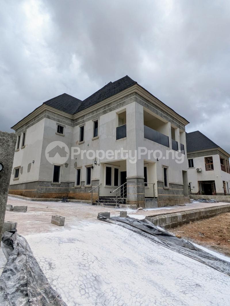 5 bedroom House for sale National Assembly By Nepal Junction Apo Abuja