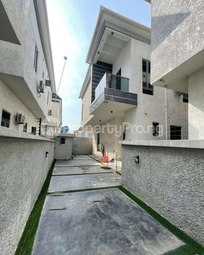 5 Bedroom House in chevron Lekki Lagos House for rent in lekki House in lekki 5 Bedroom