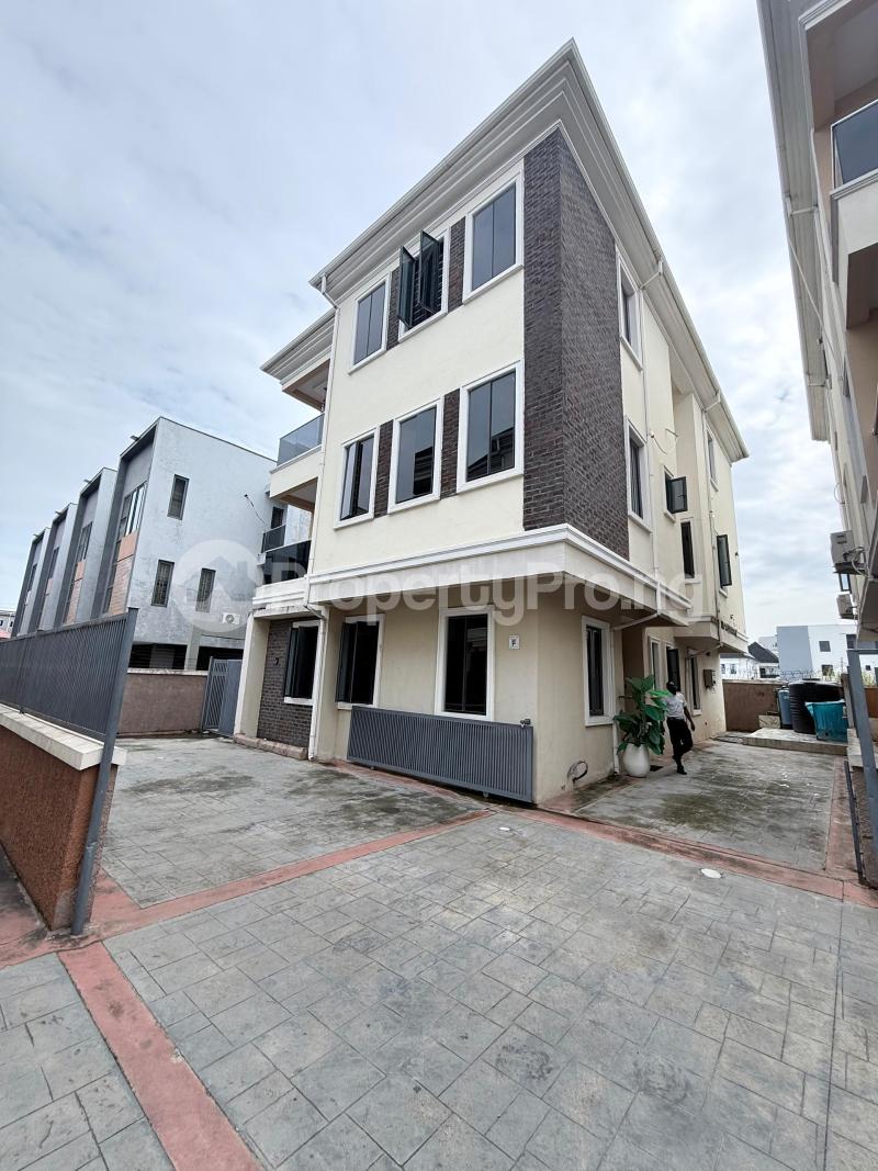 5 bedroom House for rent Ikate Lekki Lagos