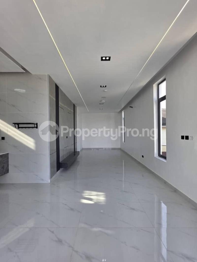 5 bedroom House for sale Chevron Lekki Lagos