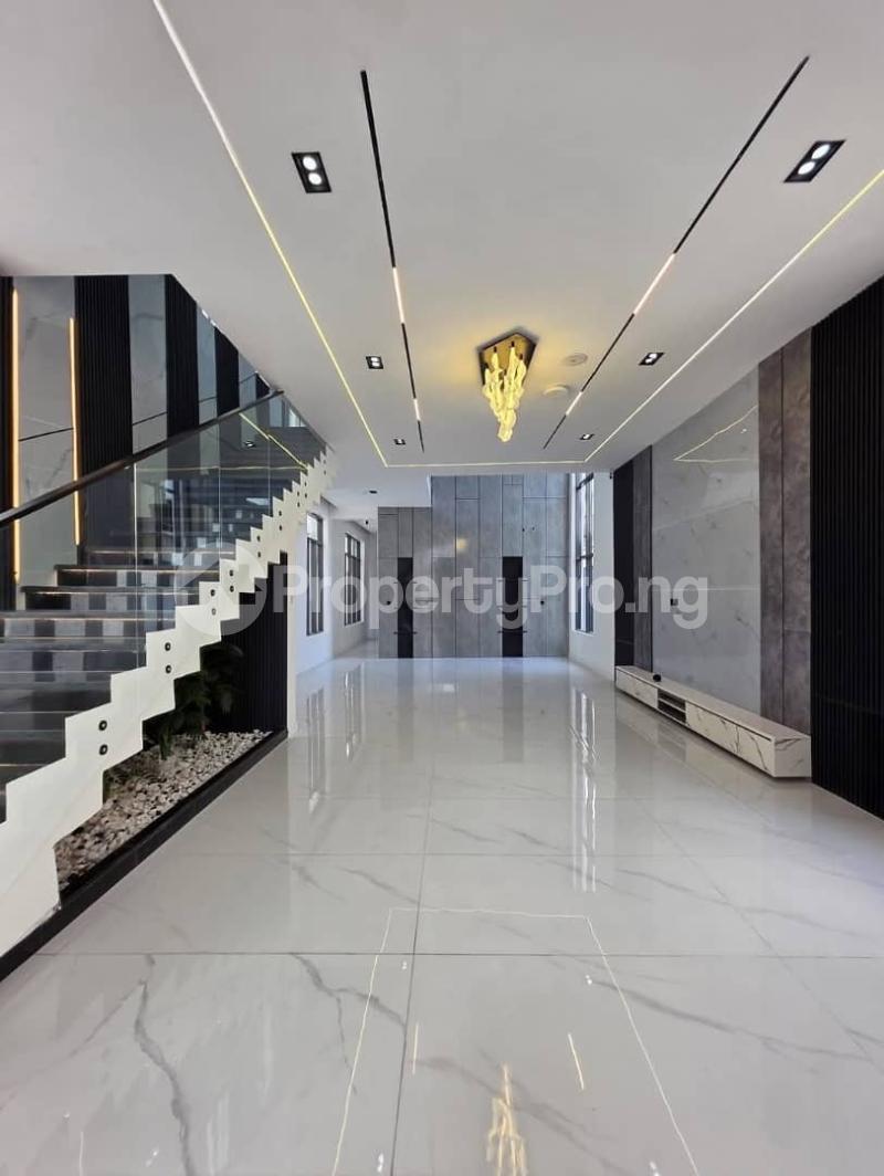 5 bedroom House for sale Chevron Lekki Lagos