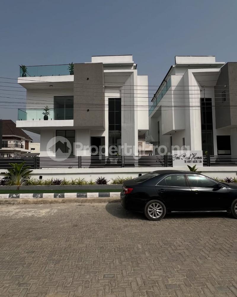 5 bedroom House for sale 2nd Toll.gate Ikota Lekki Lagos