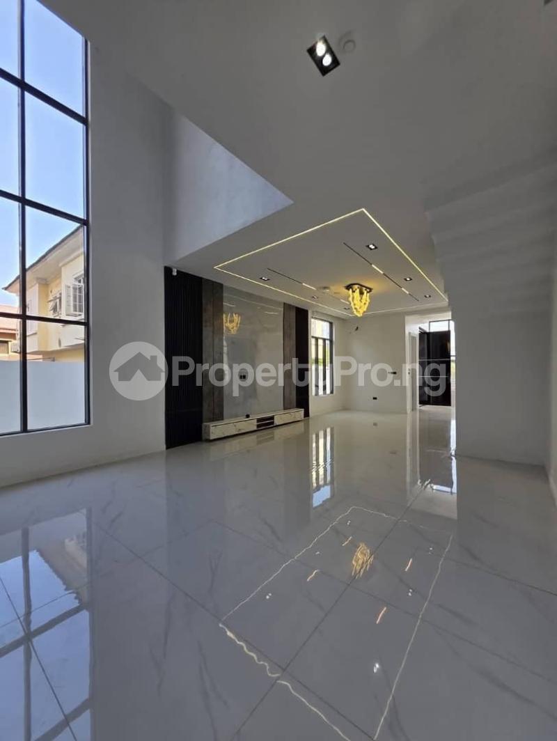 5 bedroom House for sale Chevron Lekki Lagos