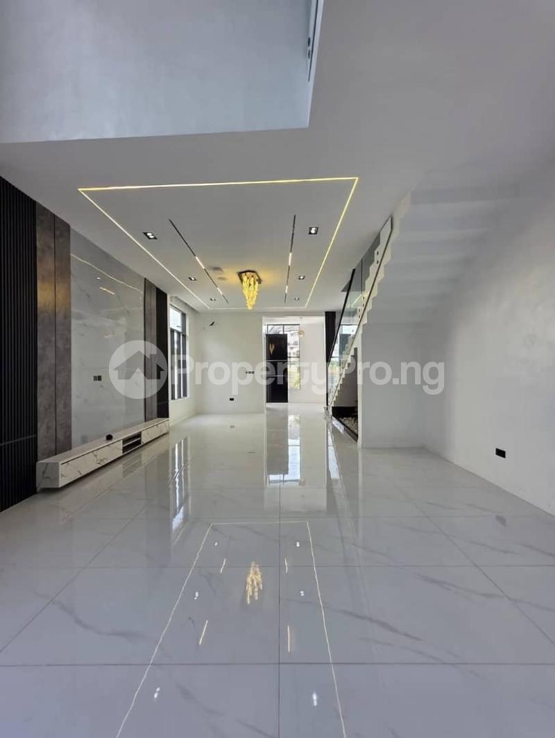 5 bedroom House for sale Chevron Lekki Lagos