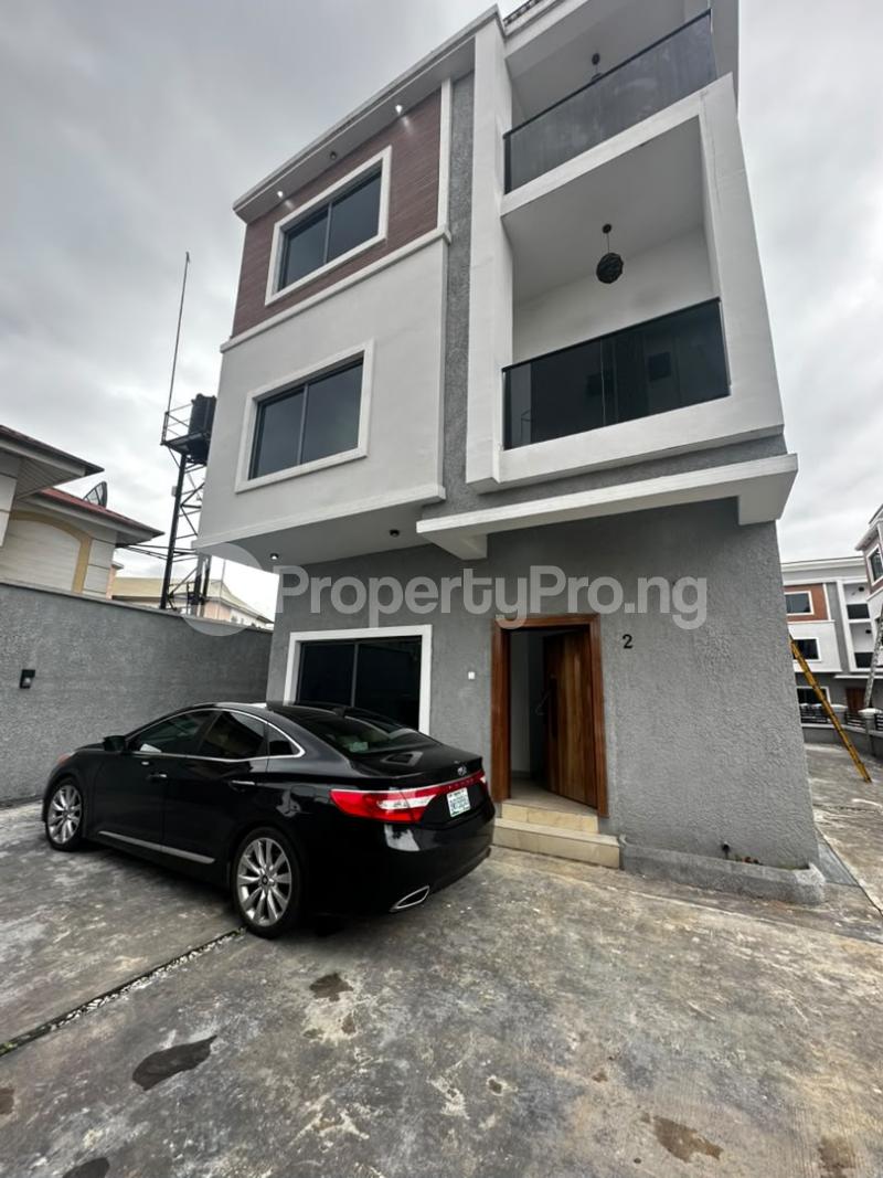 5 bedroom House for rent Shonibare Estate Maryland Lagos