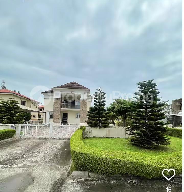 5 bedroom House for sale Orchid Road, Lekki Lagos