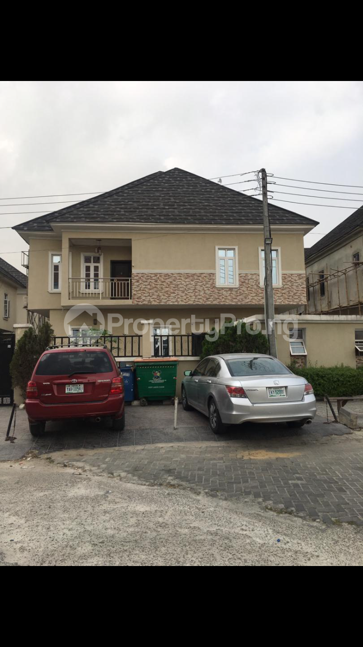6 bedroom House for sale Chevy View Estate. chevron Lekki Lagos