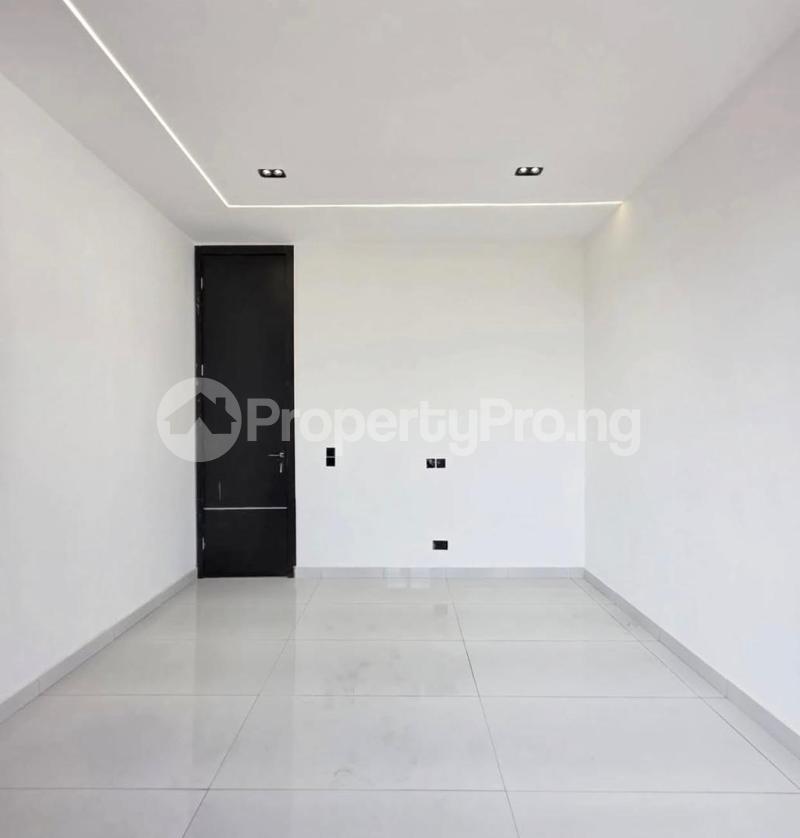 5 bedroom House for sale Chevron Lekki Lagos