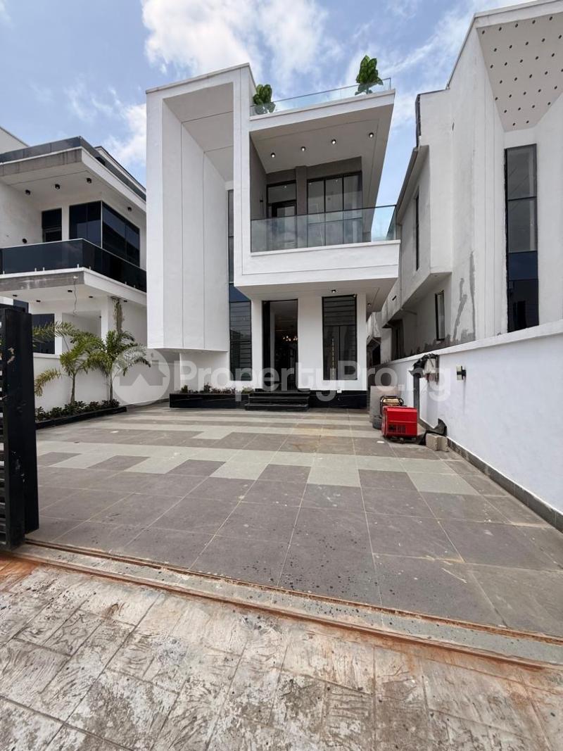 5 bedroom House for sale Ado Road Ajah Lagos