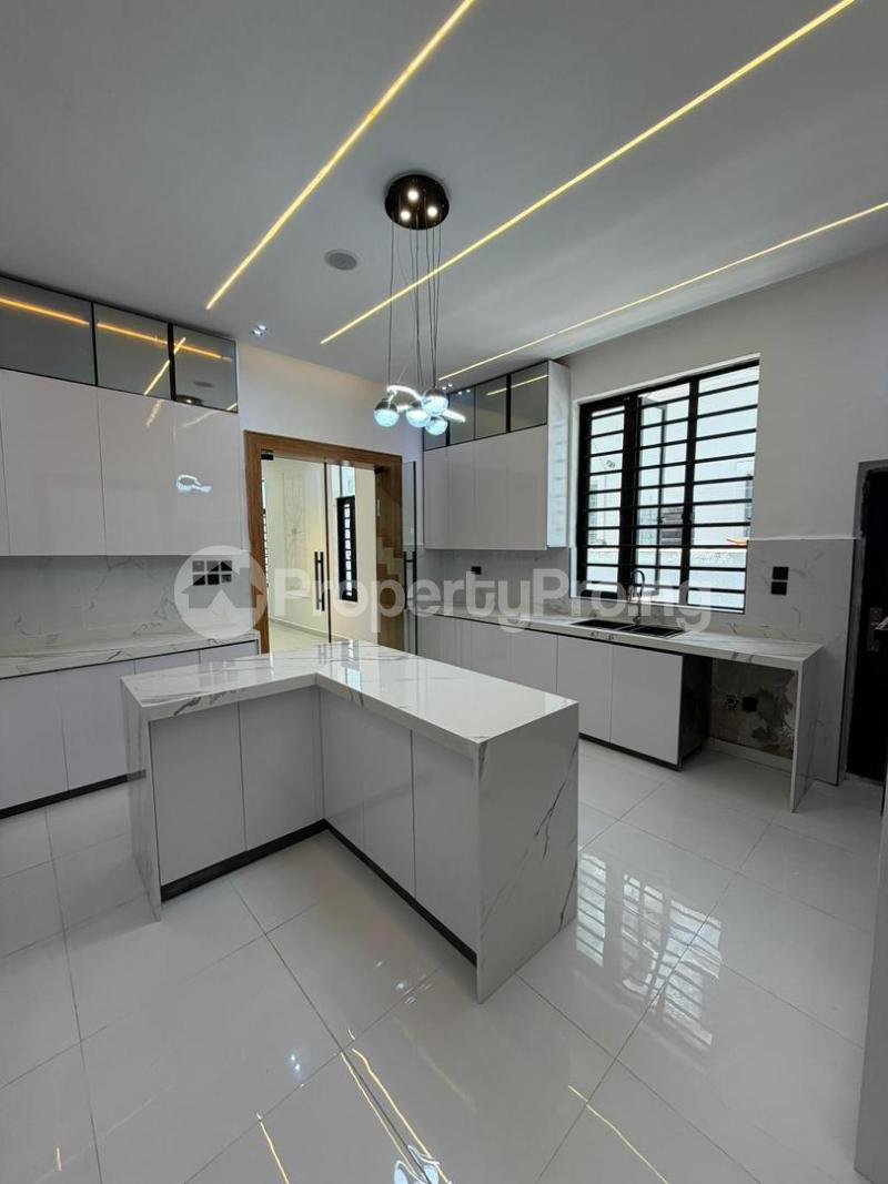 5 bedroom House for sale Chevron Lekki Lagos