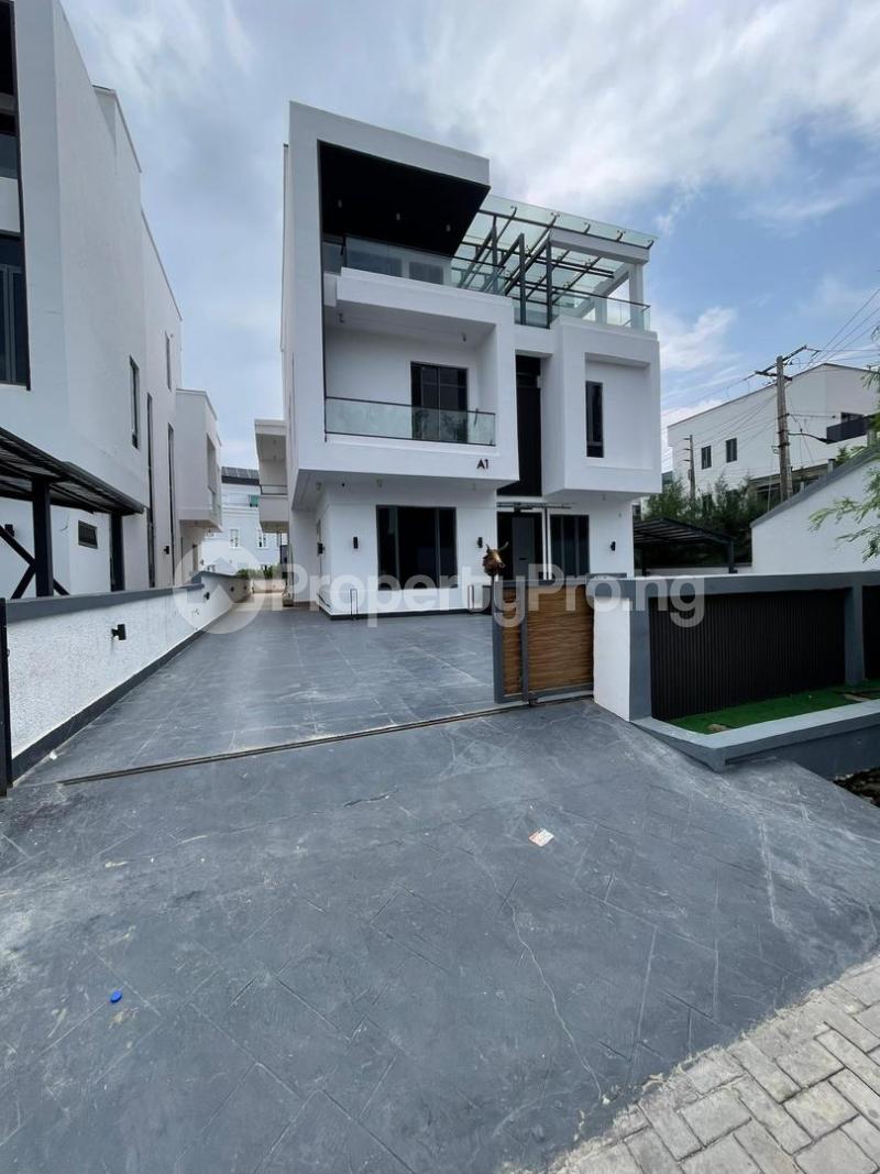 House for sale  Ikota Lekki Lagos