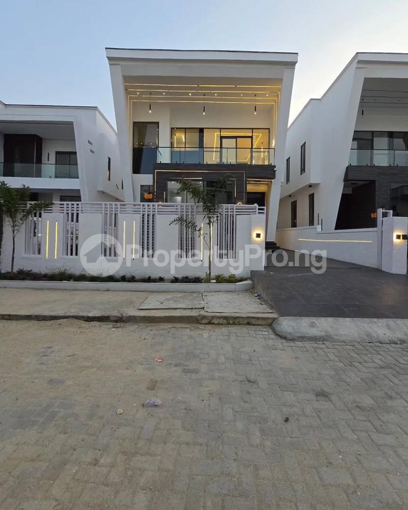 5 bedroom House for sale Ado Ajah Lagos