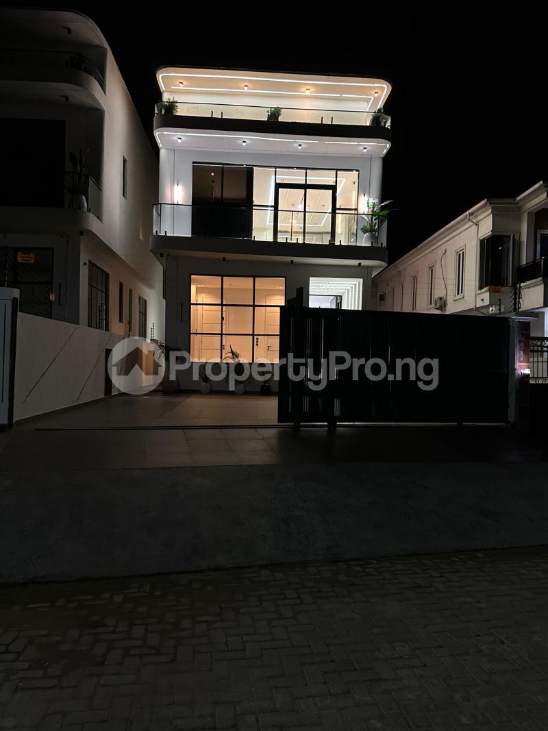 5 bedroom House for sale chevron Lekki Lagos