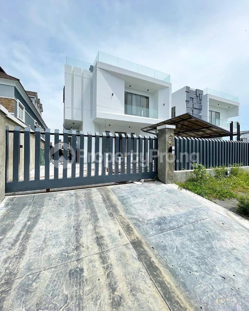 5 bedroom House for sale Pinnock Beach Estate Osapa london Lekki Lagos