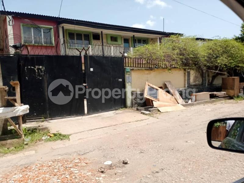 5 Bedroom House in Adeniran Ogunsanya Surulere Lagos House for sale in surulere House in