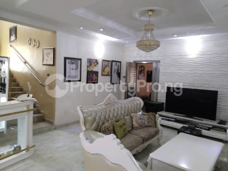 5 bedroom House for sale Off Ogunnusi Road, Off Akinsanya St. Ojodu Lagos