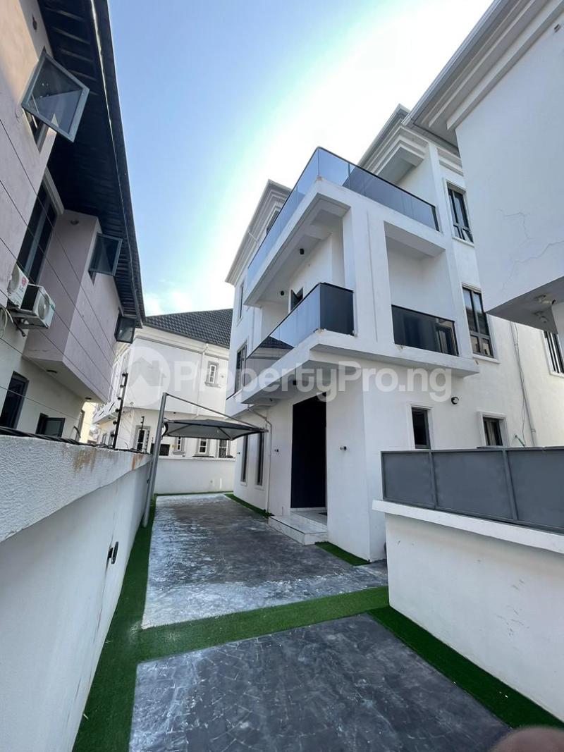 5 bedroom House for rent Lekki Lagos