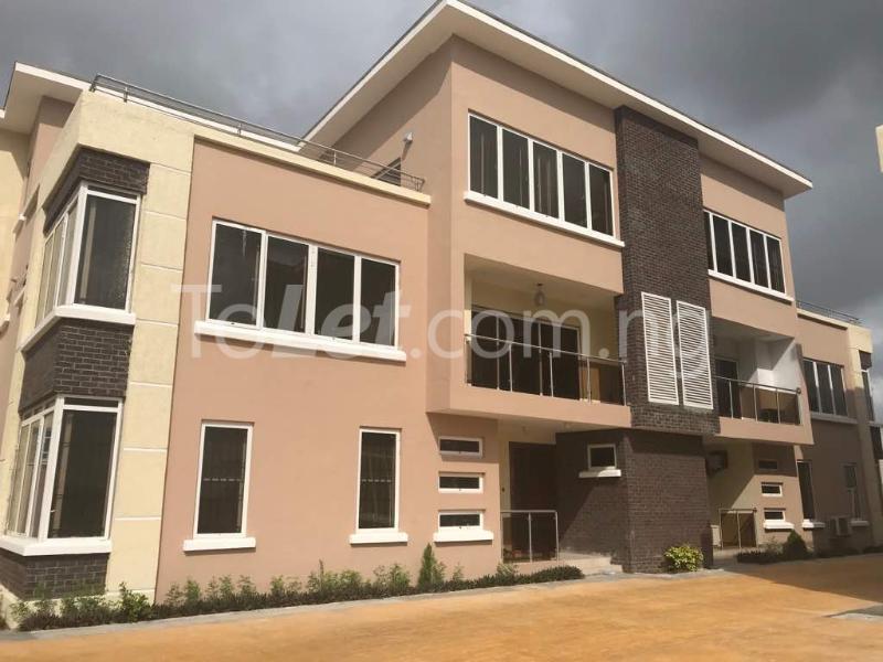 5 Bedroom House in Osapa london Lekki Lagos House for rent in lekki