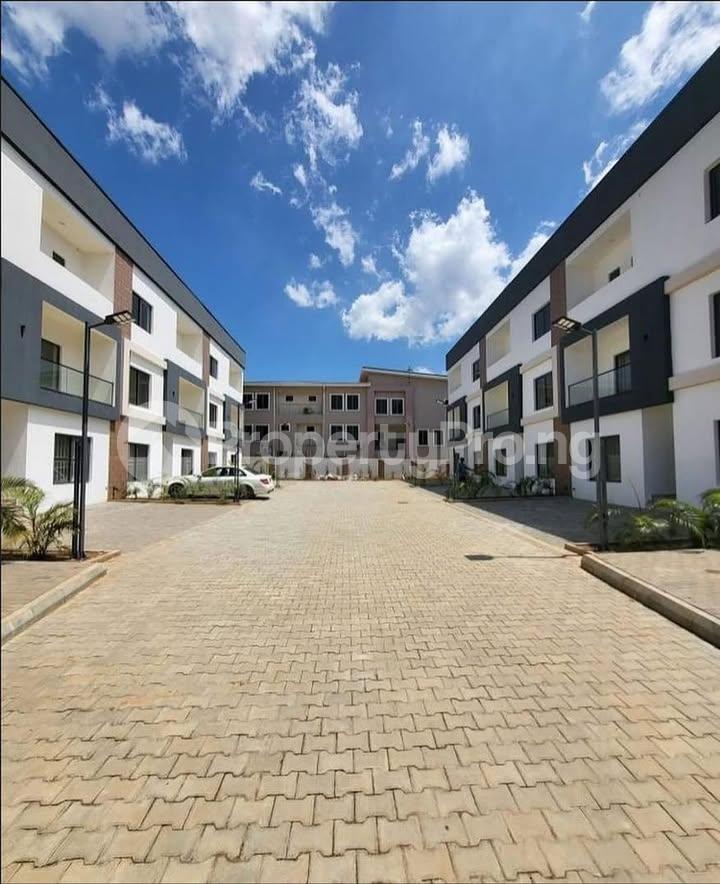 5 bedroom House for rent Jahi Abuja