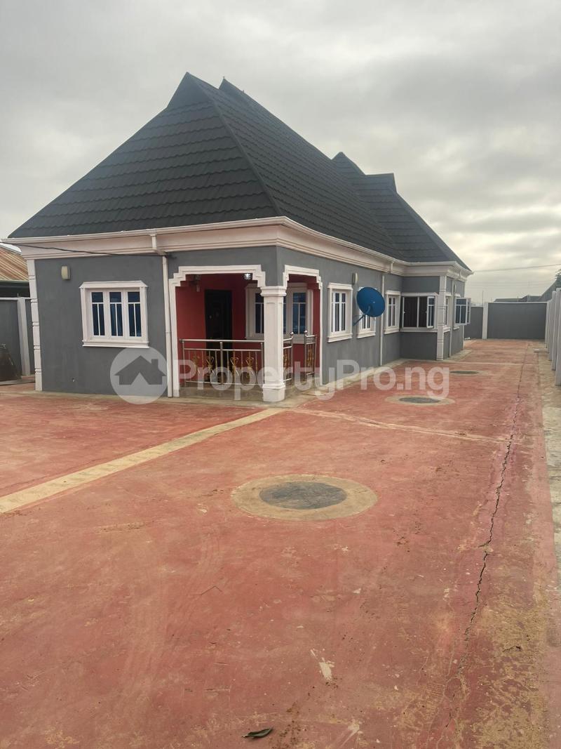 5 bedroom Flat / Apartment for rent Akala Express Ibadan Oyo