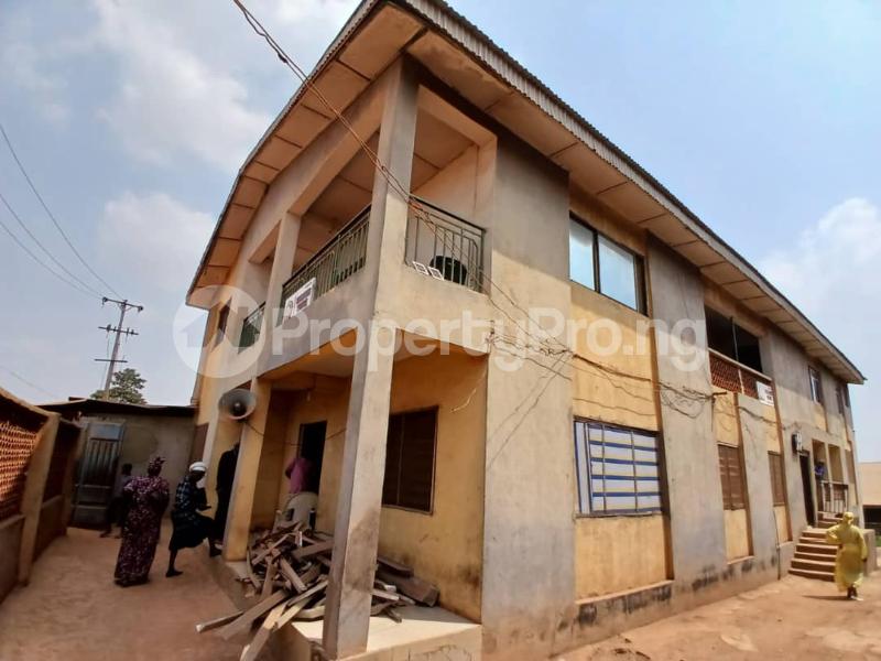 3 bedroom Flat / Apartment for sale Olorunsogo Road, Iwo Rd Ibadan Oyo