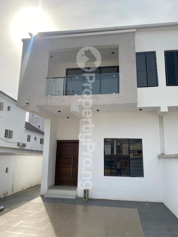 4 bedroom House for sale Ologolo Lekki Lagos