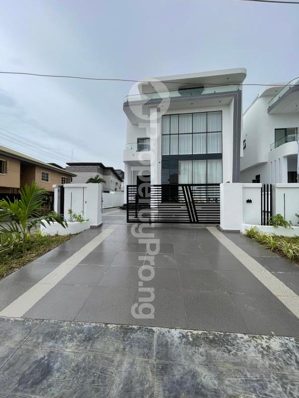 4 bedroom House for sale Thomas estate Ajah Lagos