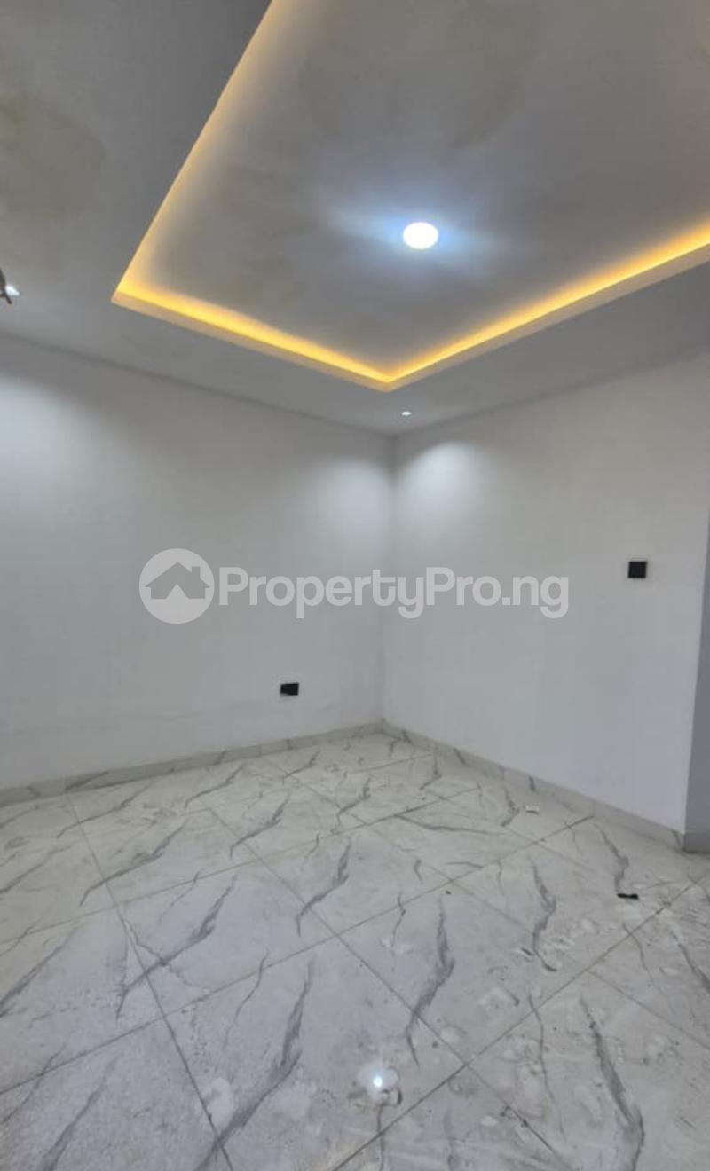 3 bedroom Commercial Property for rent Anthony Village Maryland Lagos