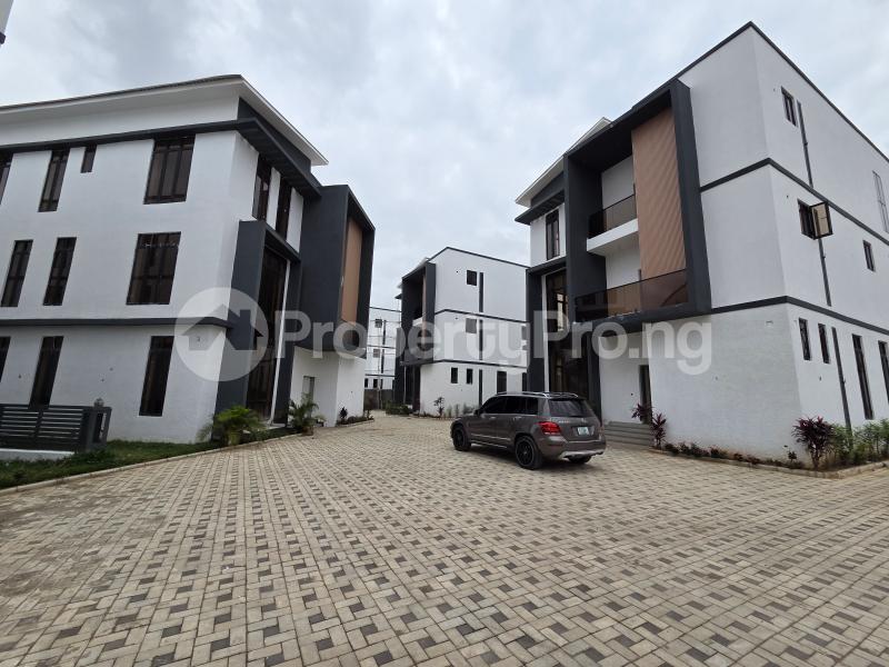 6 bedroom House for sale Close To Vio Office, Mabushi Abuja