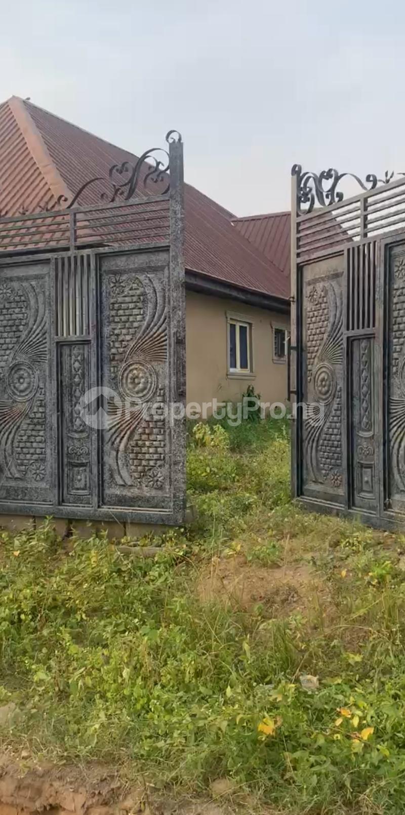 6 bedroom House for sale Olowotedo, Obafemi Owode Ogun
