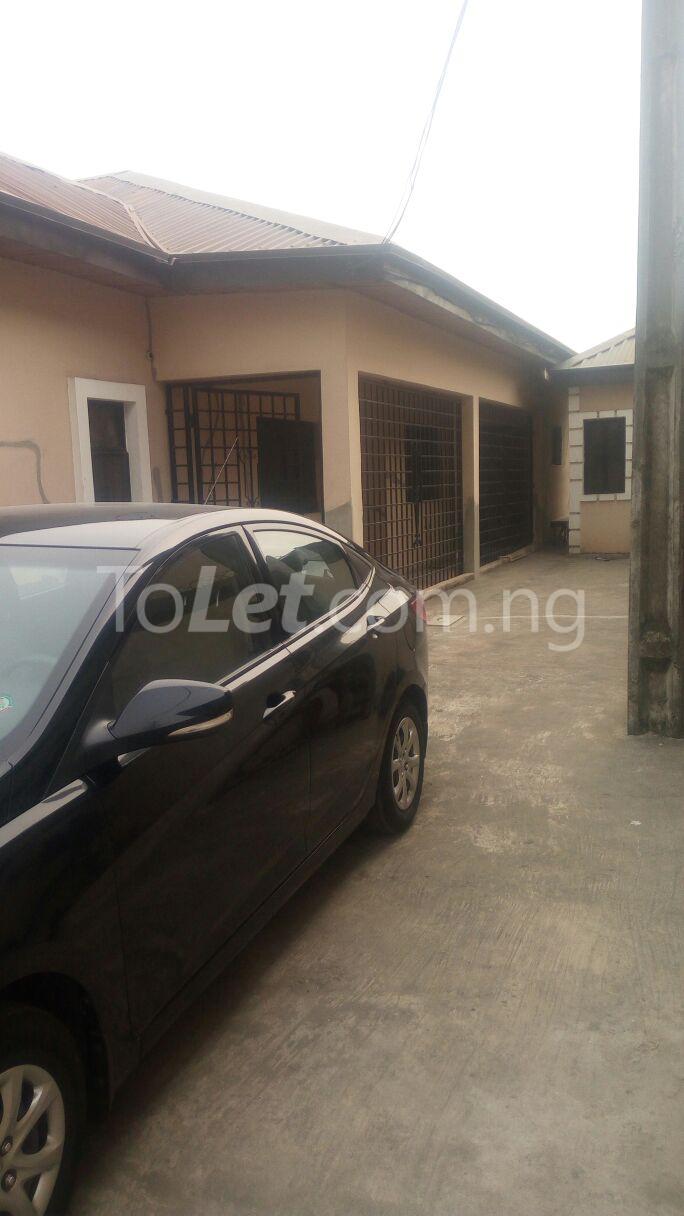 6 bedroom House for sale Owukori Crescent By Pamper Alaka Estate Surulere Lagos