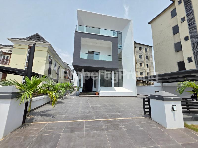 6 bedroom House for sale Ikota Lekki Lagos