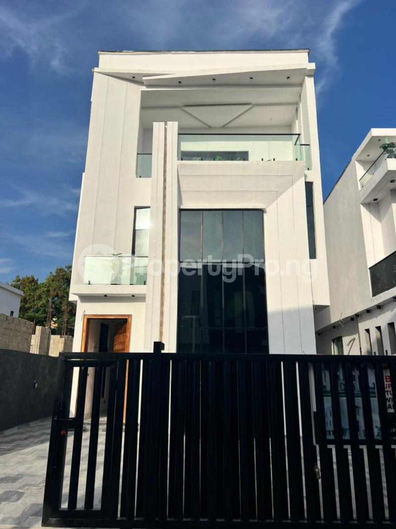 6 bedroom House for sale Chevron Lekki Lagos