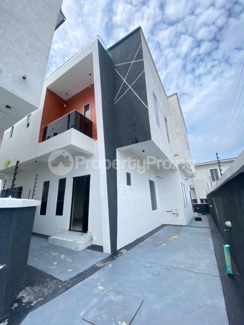 6 bedroom House for sale Ilupeju Lagos