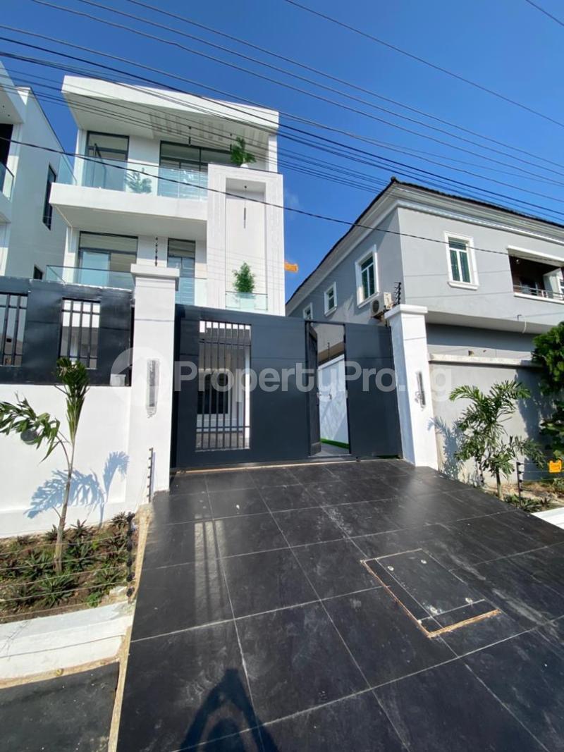6 bedroom House for sale Chevron Lekki Lagos
