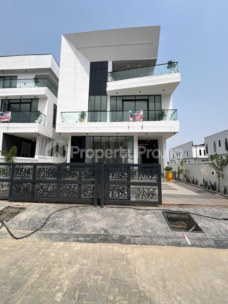 6 bedroom House for sale Chevron Lekki Lagos