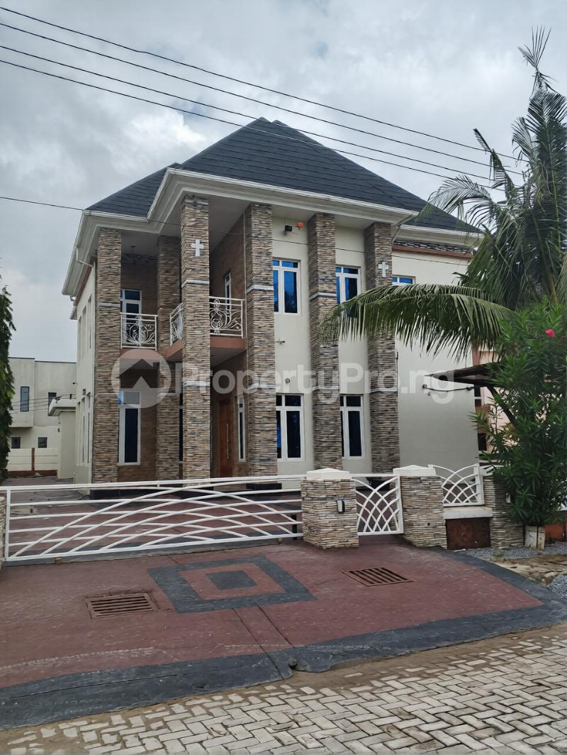6 bedroom House for sale Chaplin Court Estate, Abraham Adesanya Ajah Lagos