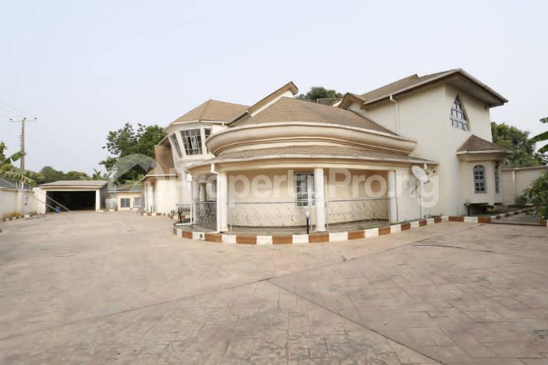 6 Bedroom House in Jericho Ibadan Oyo House for sale in ibadan