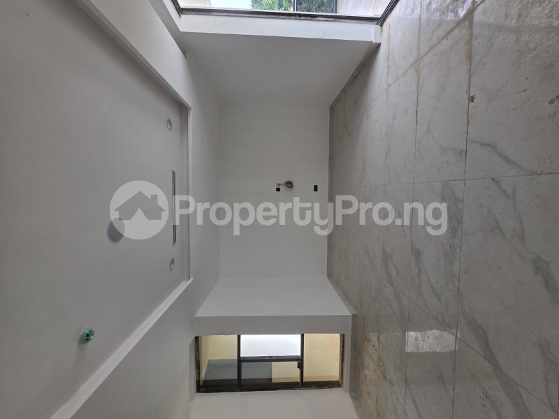 6 bedroom House for sale By Coza Church Guzape Abuja