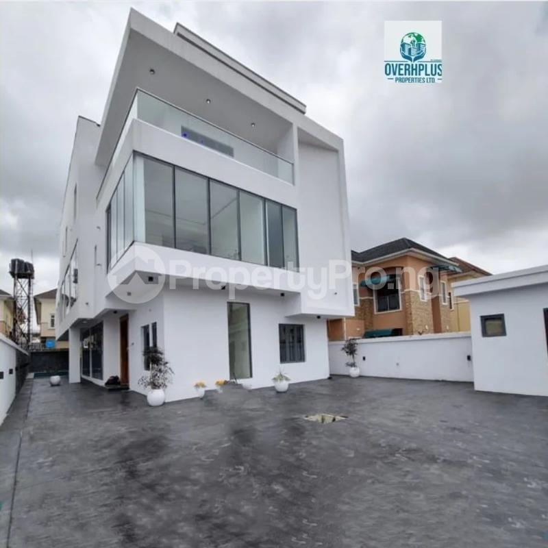 6 bedroom House for sale Off Admiralty Way Lekki Lagos