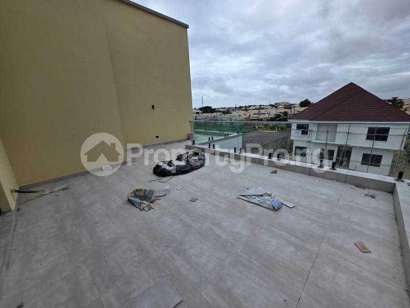6 bedroom House for sale Chevron Lekki Lagos
