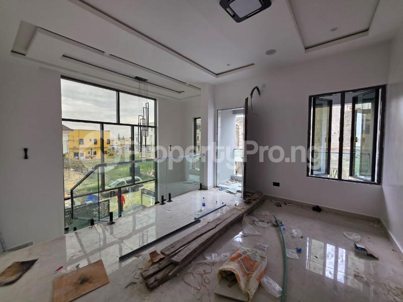 6 bedroom House for sale Chevron Lekki Lagos